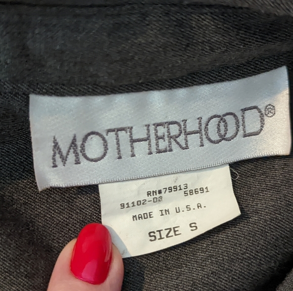 Motherhood 3/4 Sleeve Button Down Gray Shirt Size Small - Picture 7 of 7